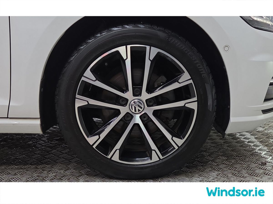 2019 Volkswagen Golf - image 16