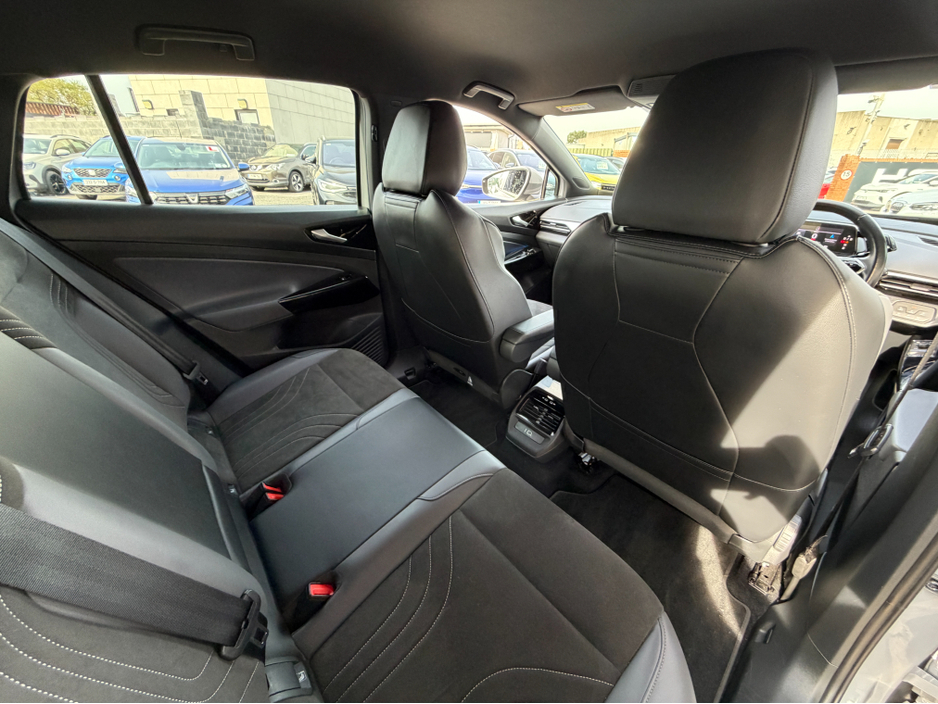 2022 Volkswagen ID.5 - image 21