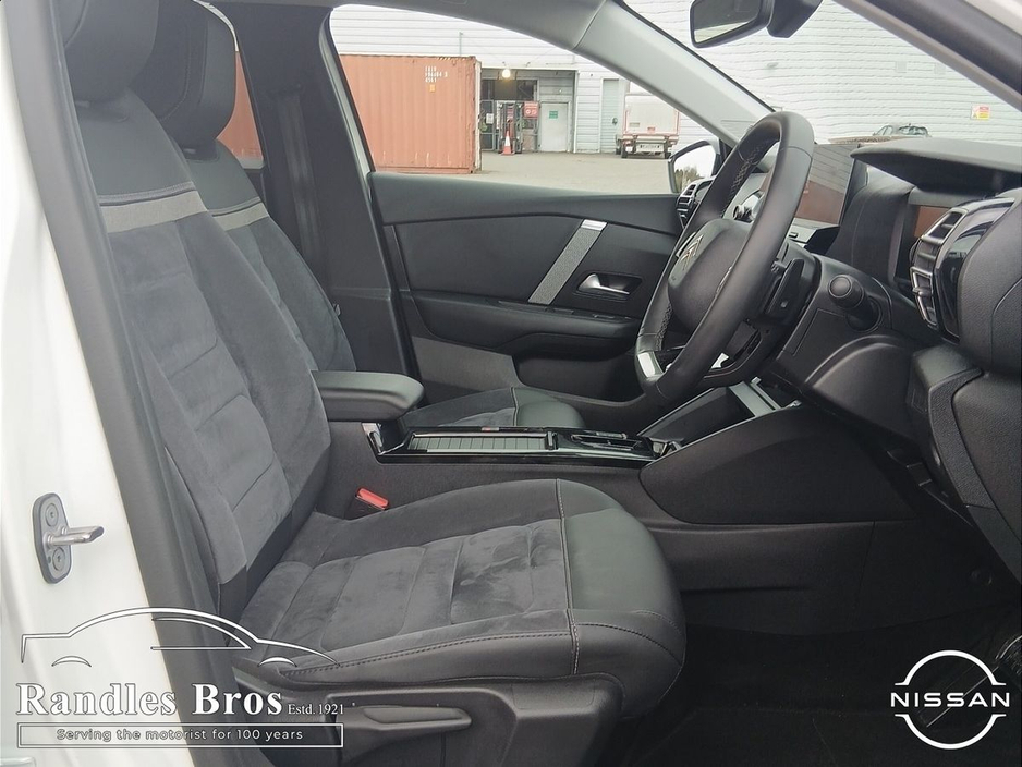 2024 Citroen C4 - image 10