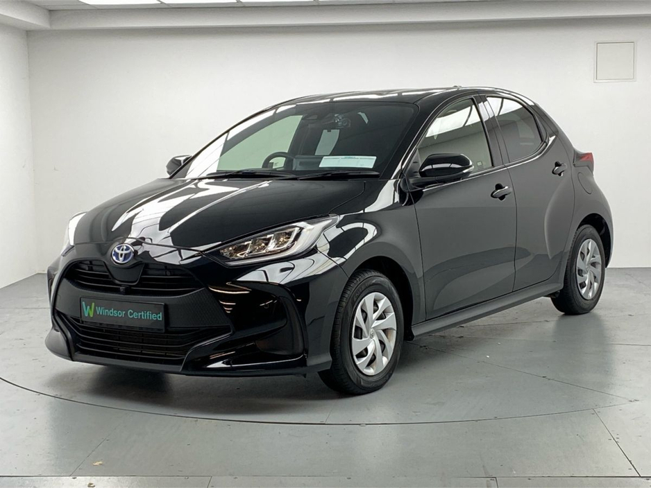 2021 Toyota Yaris - image 14