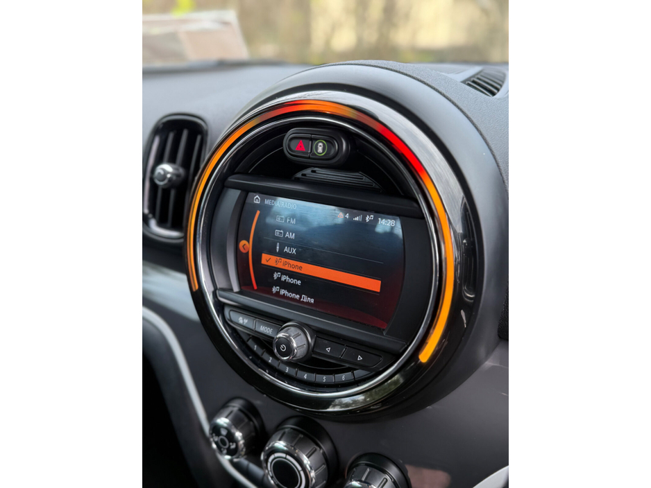 2018 MINI Countryman - image 17