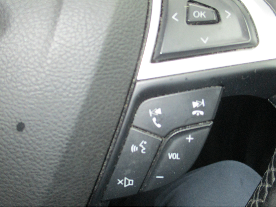 2016 Ford Mondeo - image 16