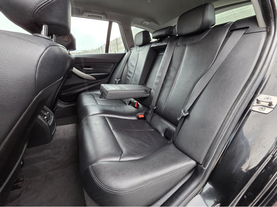 2014 BMW 3 Series - image 15