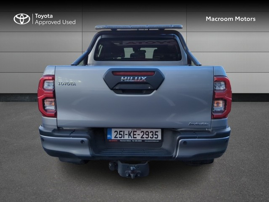 2025 Toyota Hilux HILUX 2.8 INVINCIBLE €57,000