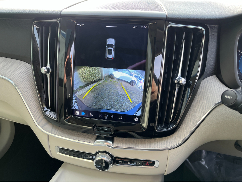 2023 Volvo XC60 - image 20