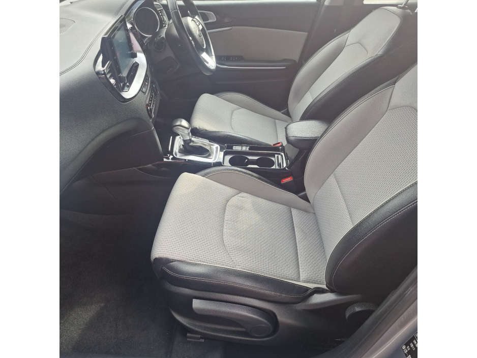 2021 Kia Ceed 1.6 CRDI PHEV Trailer €19,950