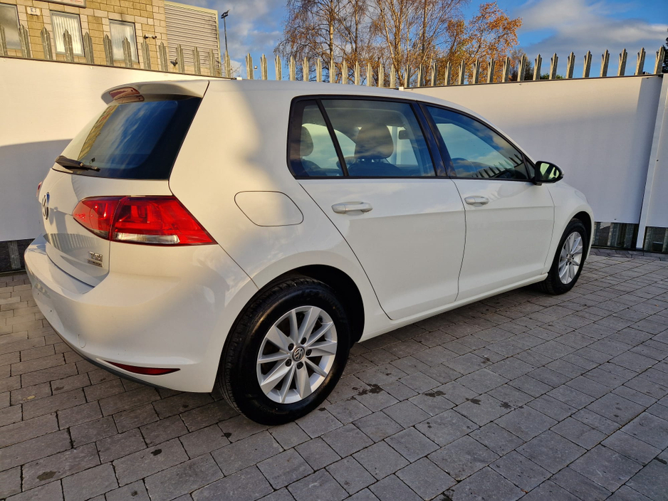 2014 Volkswagen Golf - image 7
