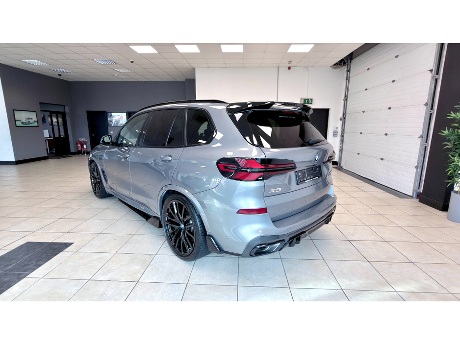 2024 BMW X5 - image 29