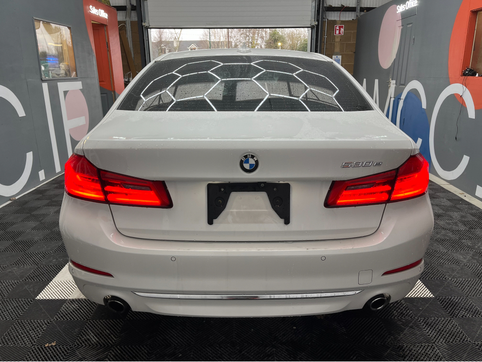 2017 BMW 5 Series ONLY €20950! 2017 BMW 530E LUXURY PERFORMANCE 2.0 AUTOMATIC / CRUISE CONTROL / 360° PARKING CAMERA / ELECTRIC MEMORY & HEATED SEATS / AMBIENT LIGHTS / HEATED REAR SEATS €20,950