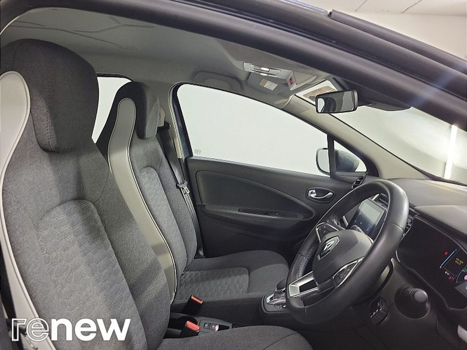 2022 Renault Zoe "Automatic" "Electric Vehicle" "Parking Sensors" "50KW Battery" Sat Nav" "Touch Screen Dispplay" €13,995