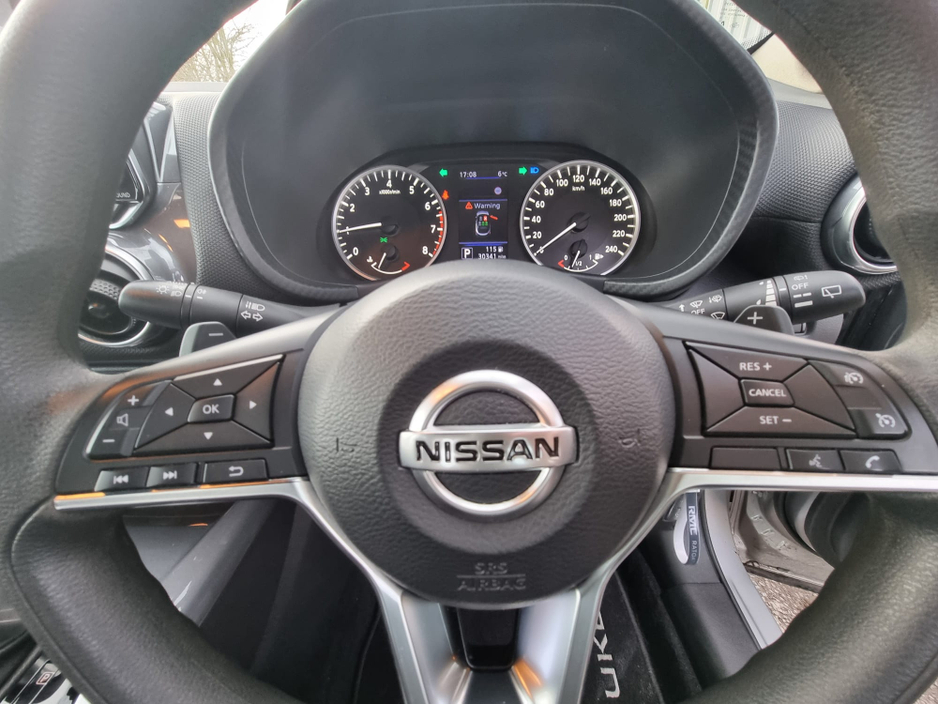 2020 Nissan Juke - image 18