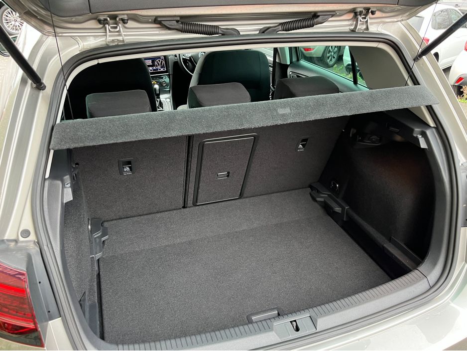 2020 Volkswagen Golf COMFORTLINE AUTOMATIC 1.2 PETROL //ONLY 7348 MILES//REVERSE CAMERA//KEYLESS ENTRY//ADAPTIVE CRUISE CONTROL//BLIND SPOT WARNING// €21,950