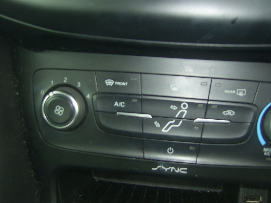 2015 Ford Focus 1.5 TDCI ZETEC 120PS 5DR €6,250