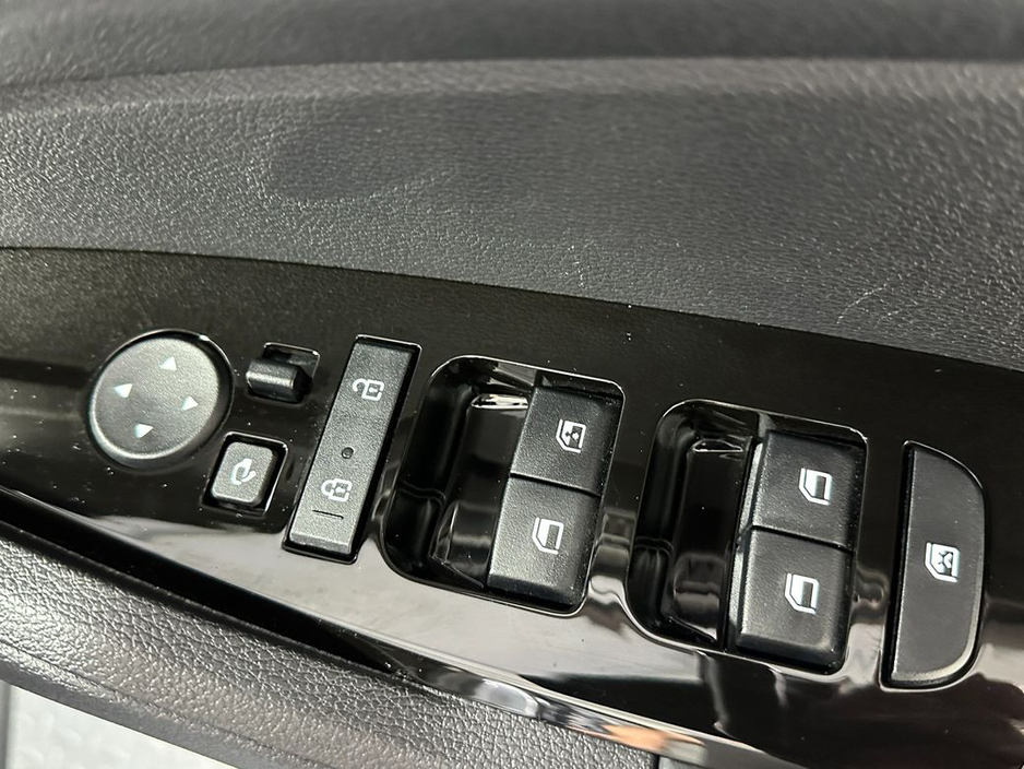 2025 Kia Sportage - image 26