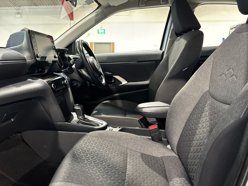2023 Toyota Yaris Cross LUNA HYBRID 4DR AUTO €27,950