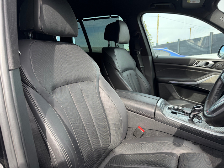 2021 BMW X5 - image 19