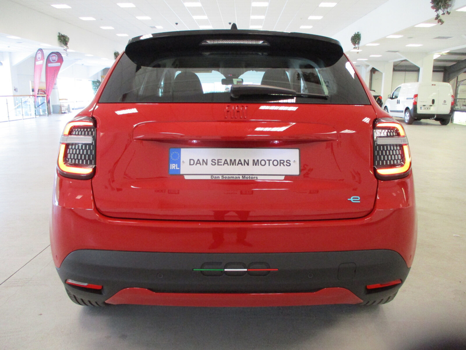 2026 Fiat 600 1.2 100hp Hybrid Auto eDCT 6 €29,495