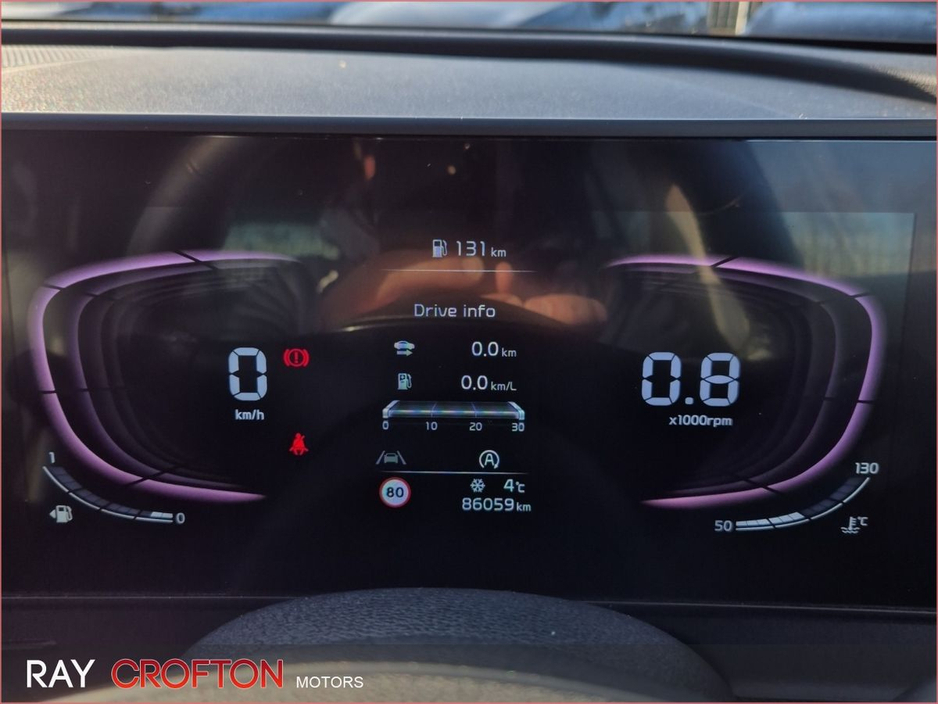 2022 Kia Sportage - image 11