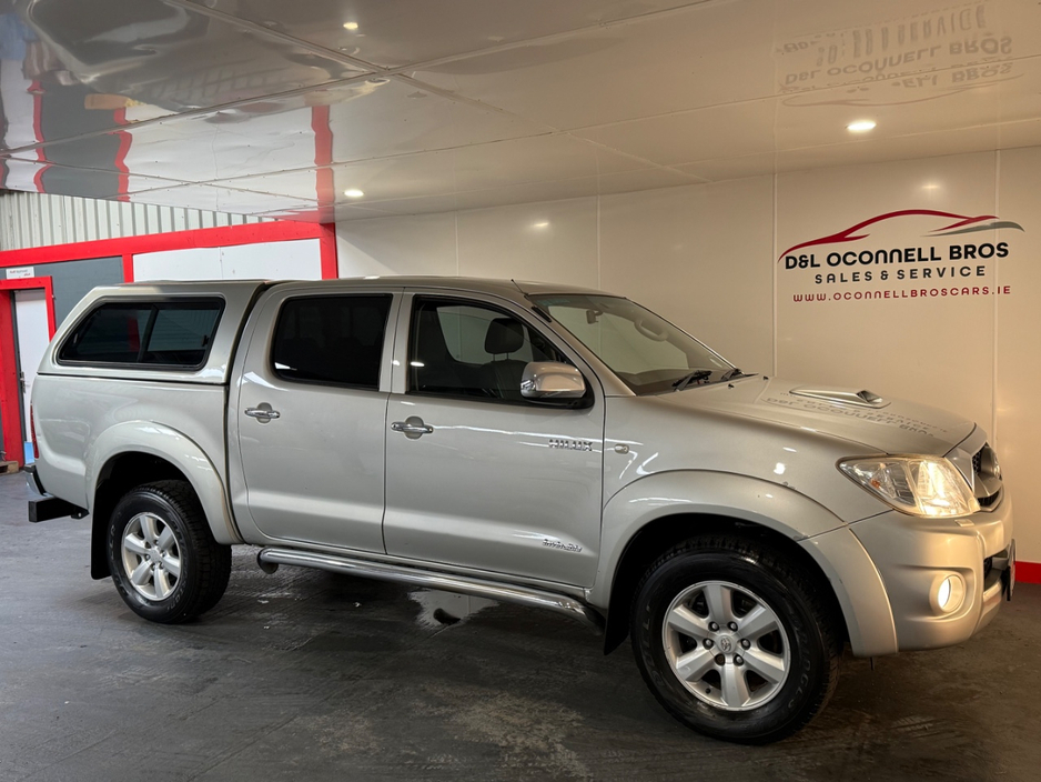 2011 Toyota Hilux - image 21