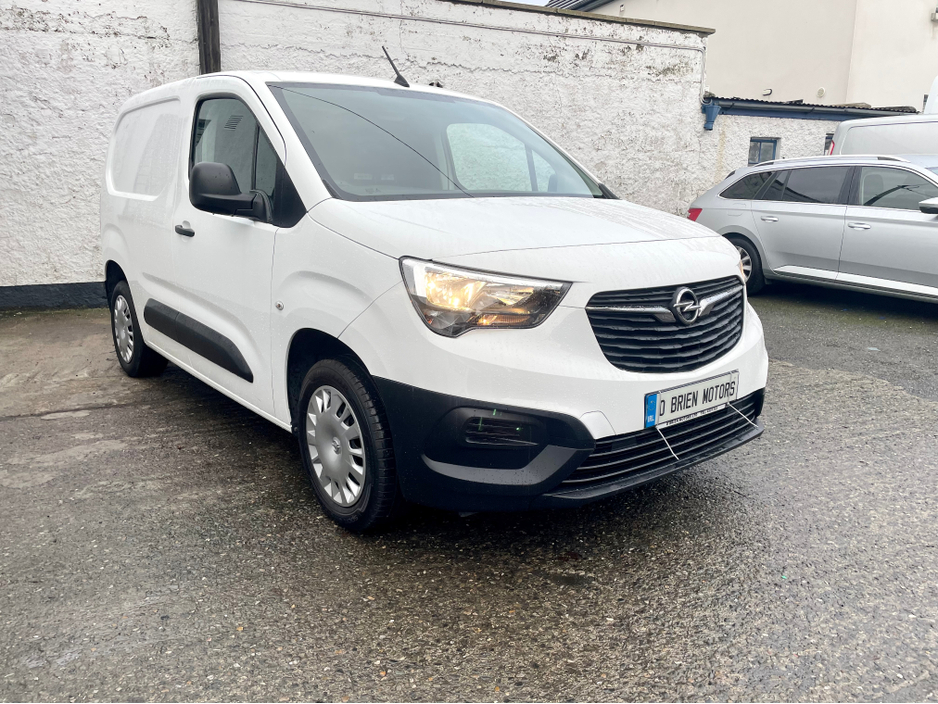 2022 Opel Combo L1H1 1.5 CDTI 100PS DIESEL 6SPEED MANUAL MY22 SWB €13,000