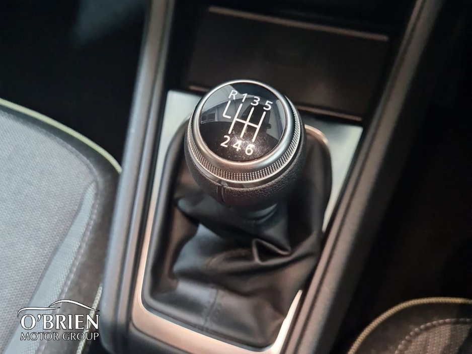 2025 Renault Captur - image 13