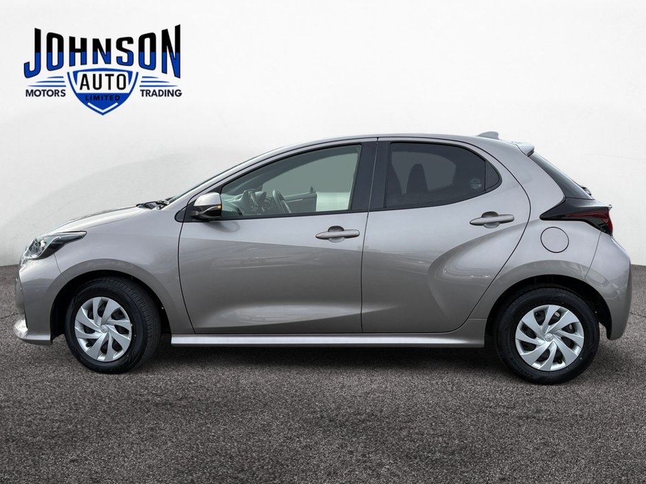 2020 Toyota Yaris - image 2