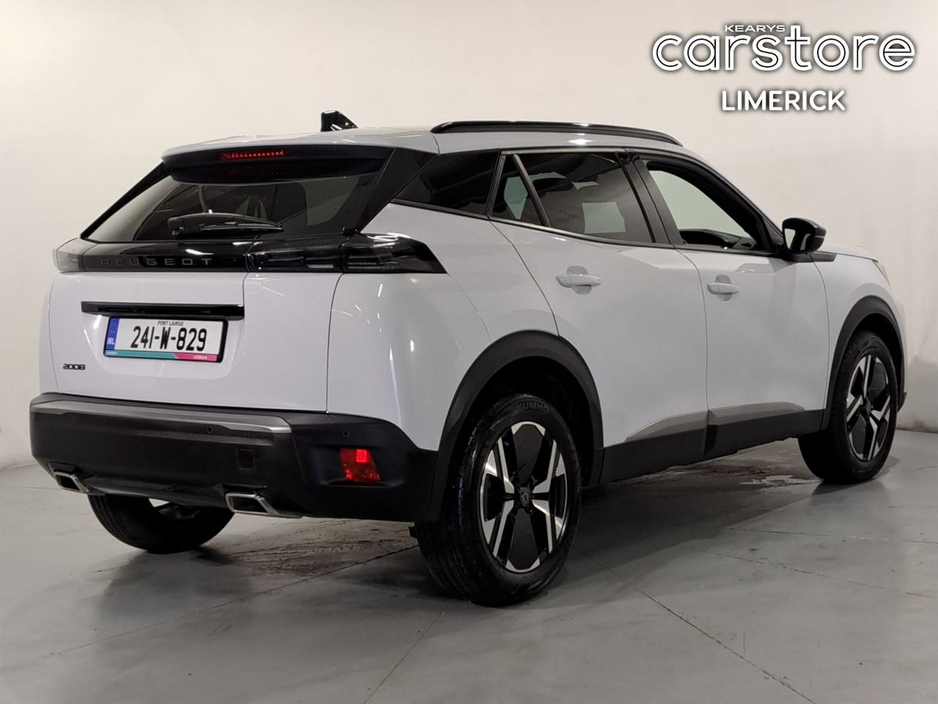 2024 Peugeot 2008 - image 3