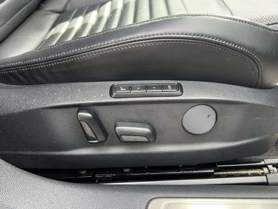 2019 Volkswagen Passat - image 25