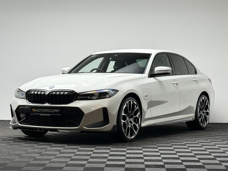 2023 BMW 3 Series 330E M SPORT €41,990