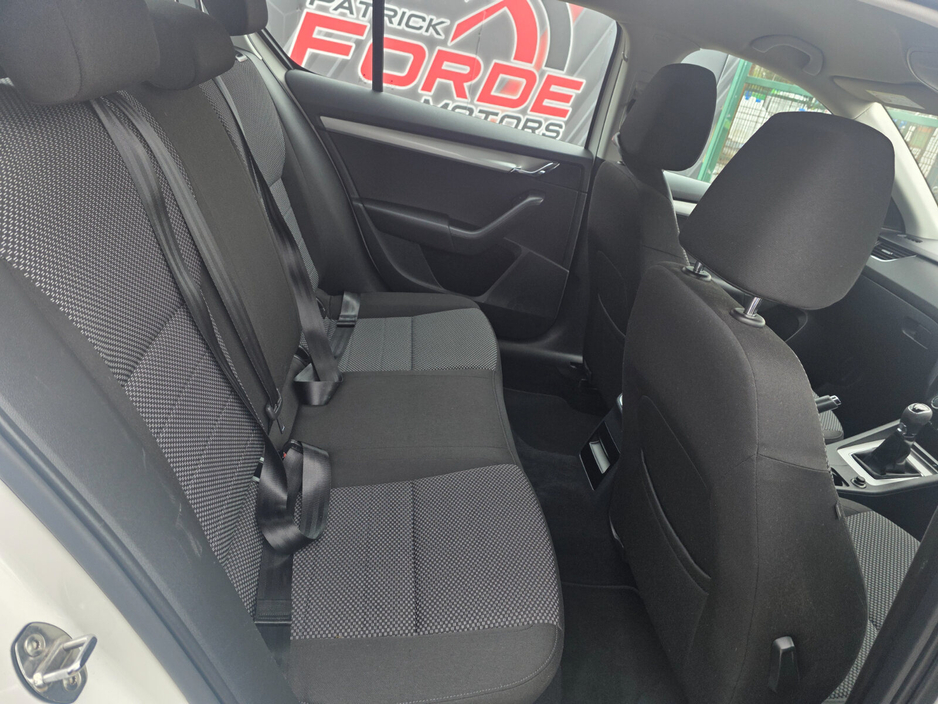 2016 Skoda Octavia - image 7