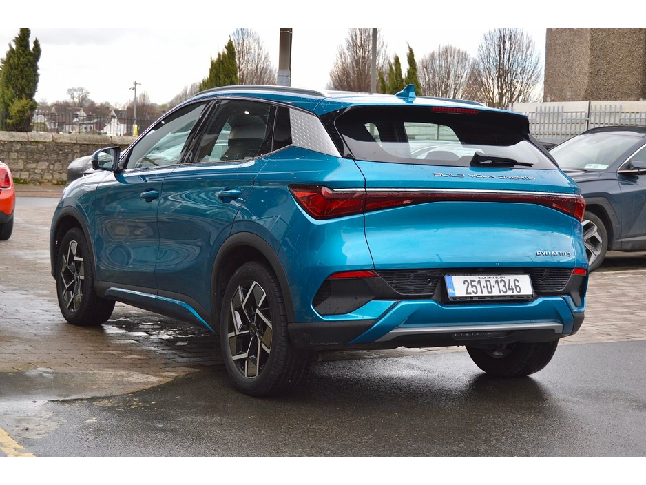 2025 BYD ATTO 3 60kWh 204PS Design . Leather Roof €35,995