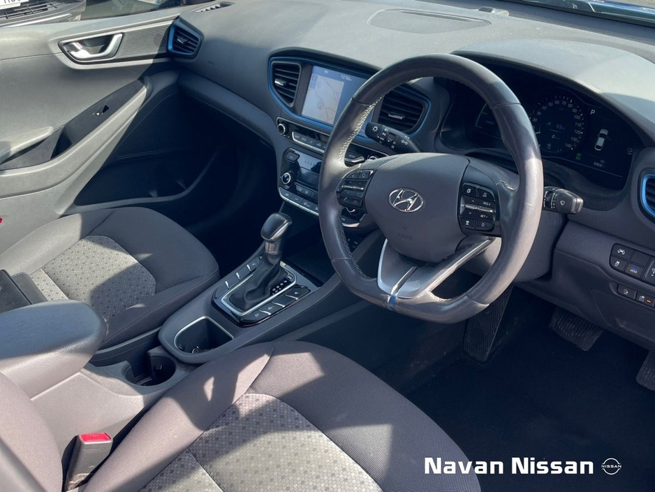 2018 Hyundai Ioniq - image 12