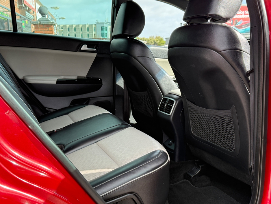 2018 Kia Sportage - image 23