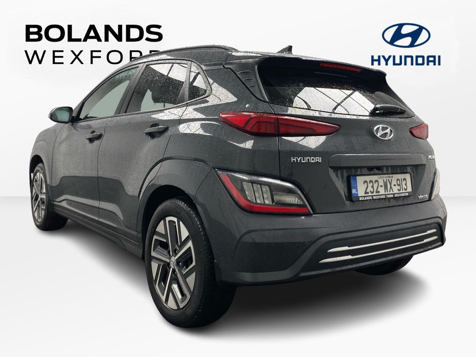 2023 Hyundai Kona - image 3