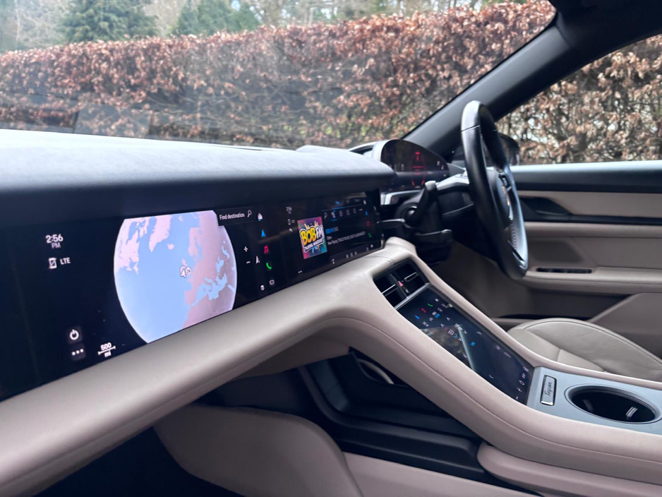 2022 Porsche Taycan - image 20