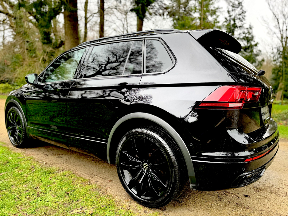 2023 Volkswagen Tiguan - image 29