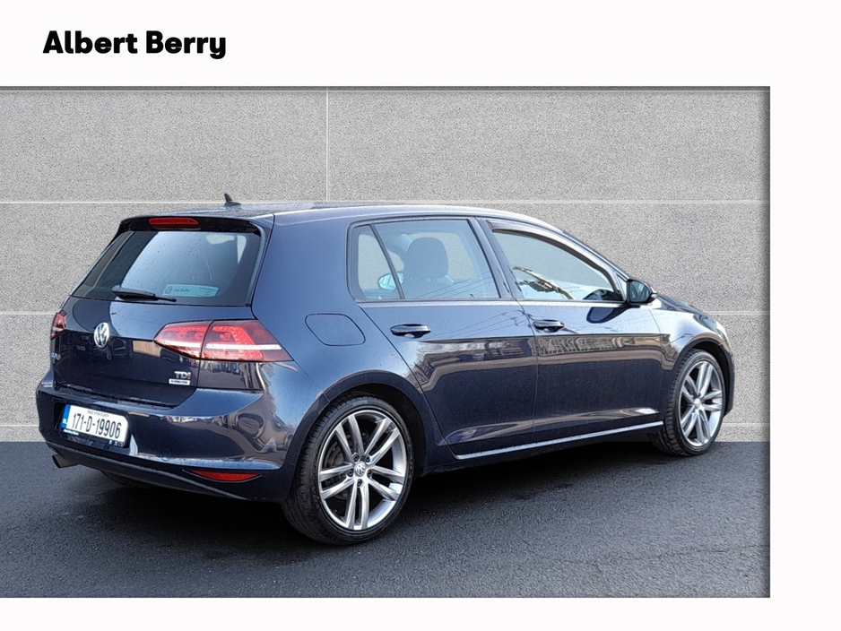 2017 Volkswagen Golf - image 4