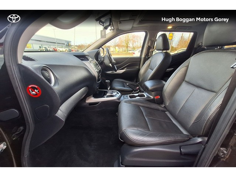 2019 Nissan Navara - image 7