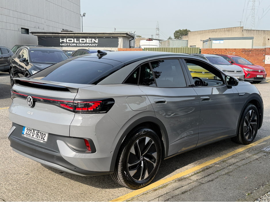 2022 Volkswagen ID.5 - image 9