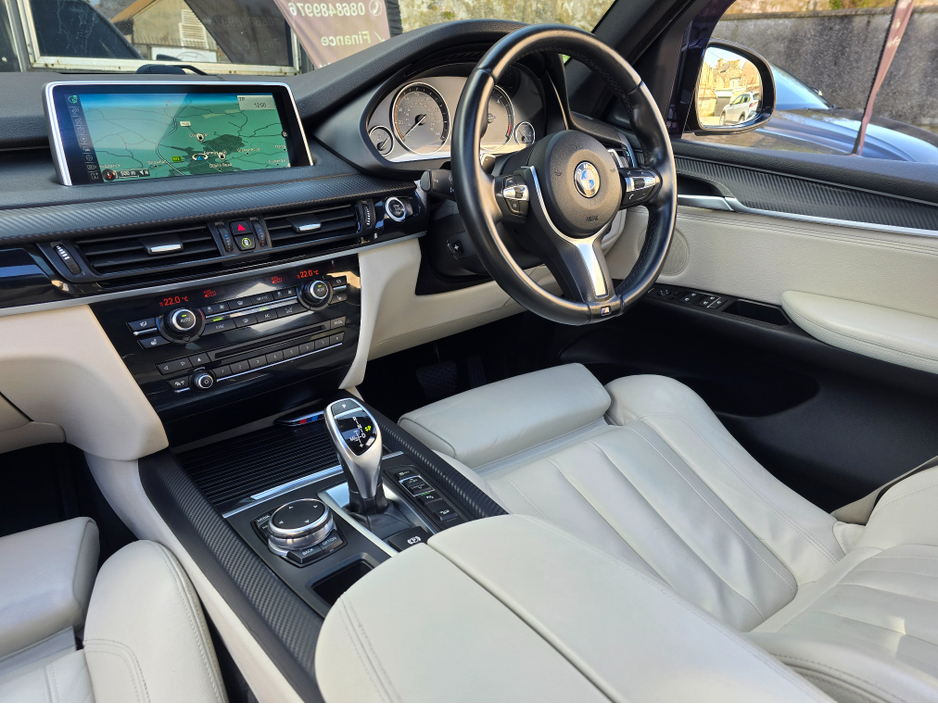 2015 BMW X5 - image 17
