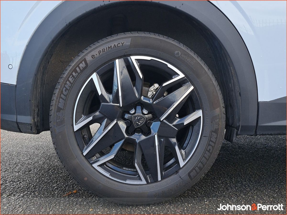 2025 Peugeot 3008 1.2 MHEV PureTech 136bhp eDCS6 Allure €38,900