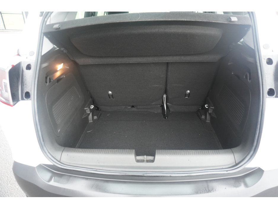 2018 Opel Crossland X - image 12