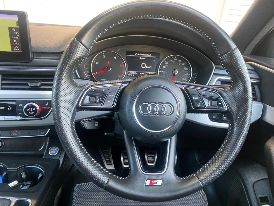 2017 Audi A4 - image 12