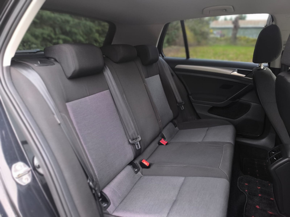 2014 Volkswagen Golf - image 29