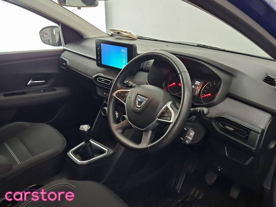 2022 Dacia Jogger - image 9