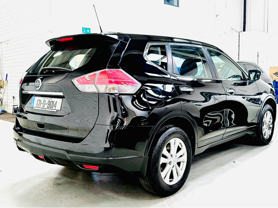 2017 Nissan X-Trail - image 6