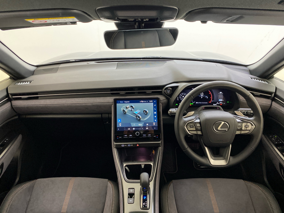 2025 Lexus LBX - image 12