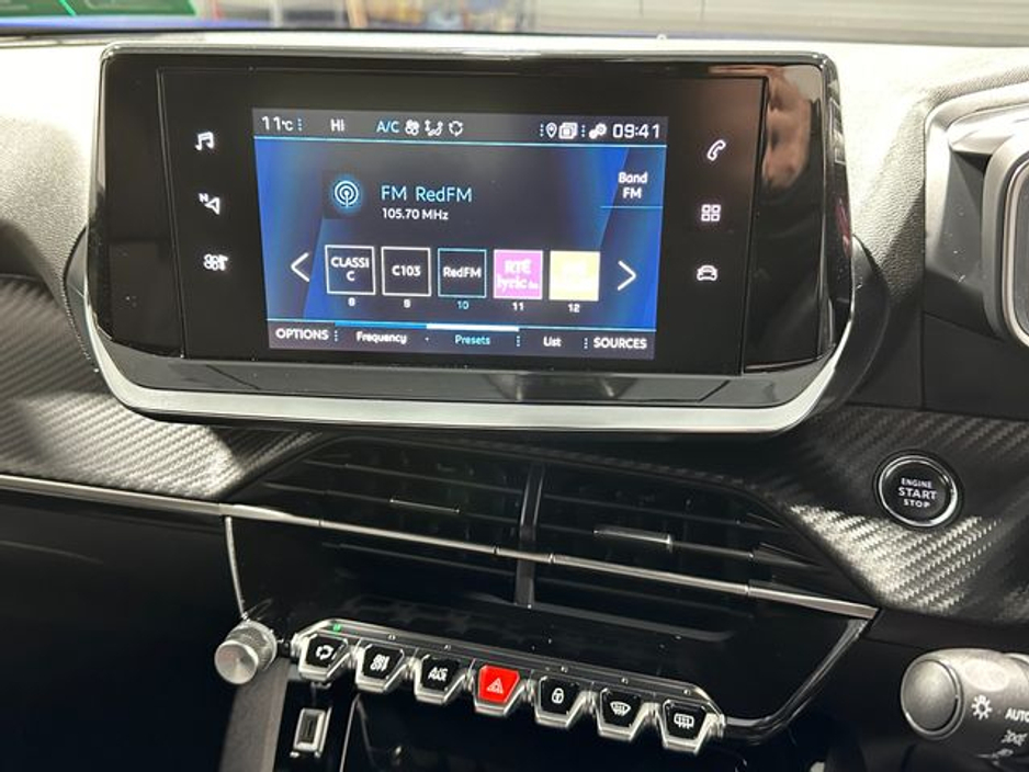 2023 Peugeot 2008 - image 15