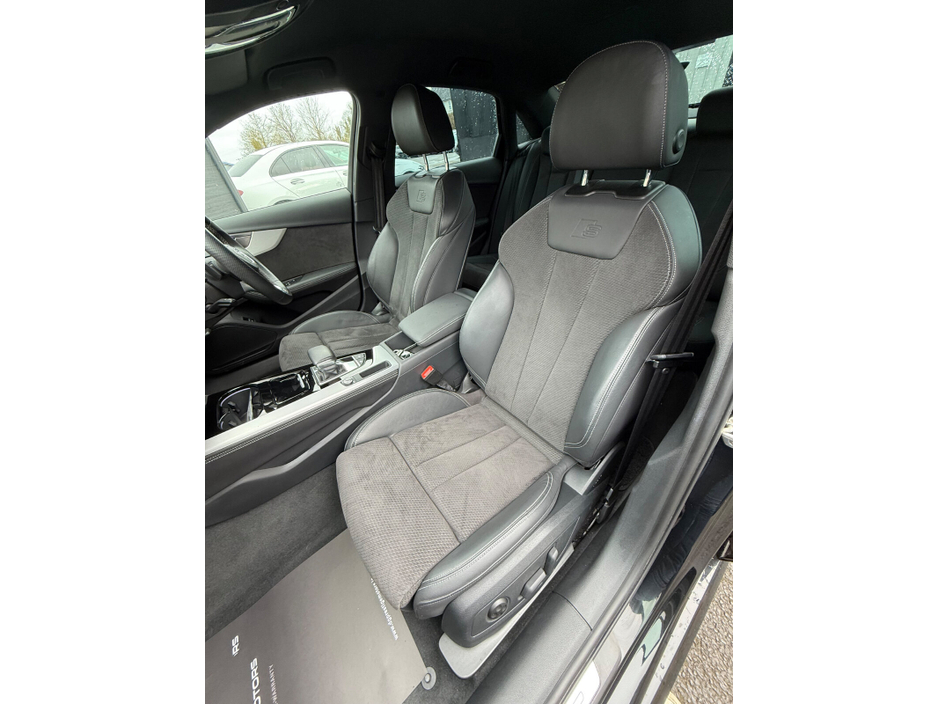 2021 Audi A4 - image 25