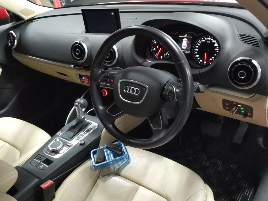 2015 Audi A3 - image 4